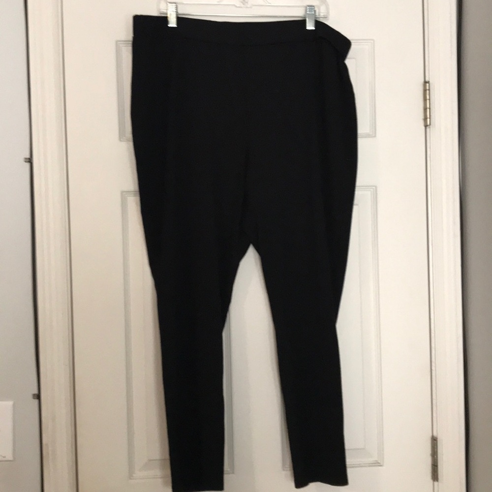 Black pull-on Dress pants